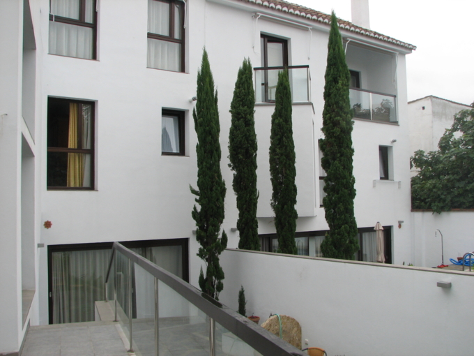 012-1586361537356