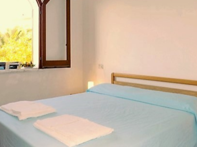 5 MED'1 BEDROOM